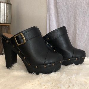 Black wedge/heels